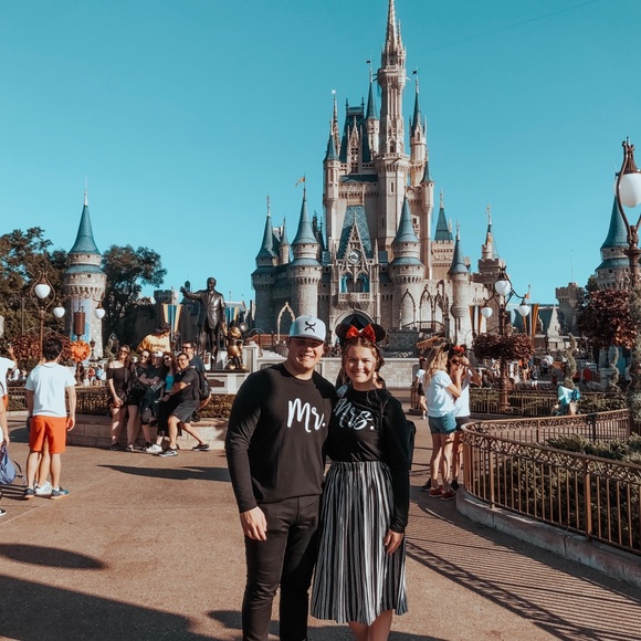 Meet your Posher, Celina - Picture 2 of 4